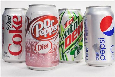 Las bebidas sin azúcar (pero con edulcorante) te hacen ganar peso