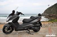 SYM Joymax 300i GTS, prueba (características y curiosidades)