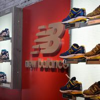 Las rebajas de El Corte inglés tumban el precio de estas zapatillas New Balance de diseño clásico para uso diario