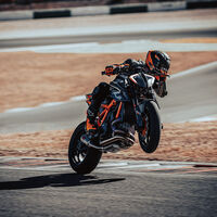 La KTM más bestia se vuelve aún más salvaje: 180 CV, 180 kg y solo 500 unidades