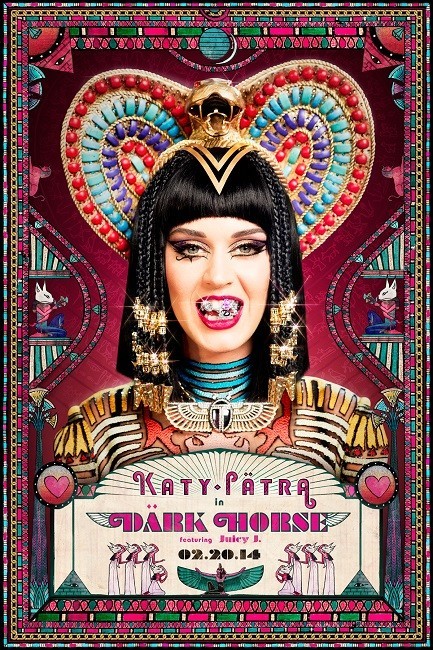 A Katy Perry se le ha ido de las manos esto del grillz en 'Dark Horse'