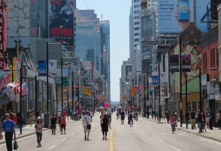 Un "paseo" de 56 kilómetros por la calle más larga del mundo 