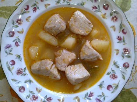 Cenas saludables: patatas guisadas con bonito