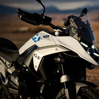 Este ASMR del 'unboxing' de la nueva BMW R 1300 GS es lo más placentero que vas a ver hoy