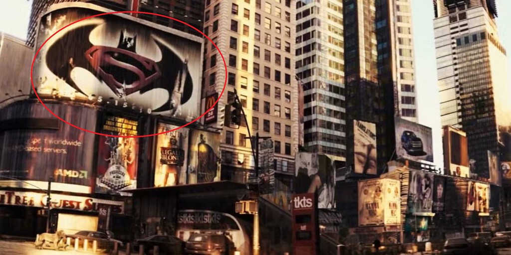 Si paras Soy Leyenda en el minuto 7:45 verás el cartel de una película de DC que no se estrenó hasta una década después  Si paras Soy Leyenda en el minuto 7:45 verás el cartel de una película de DC que no se estrenó hasta una década después