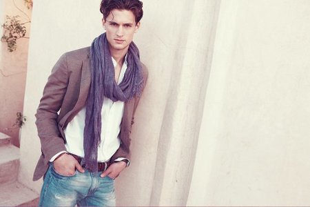 Massimo Dutti, fiel a su estilo para esta Primavera-Verano 2010