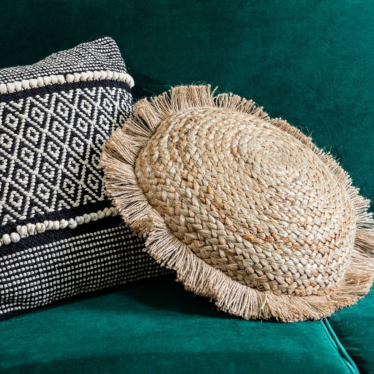 Renueva tu casa por poco dinero: los cojines más alegres y llamativos ...