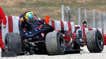El nuevo Toro Rosso STR3, visto y no visto