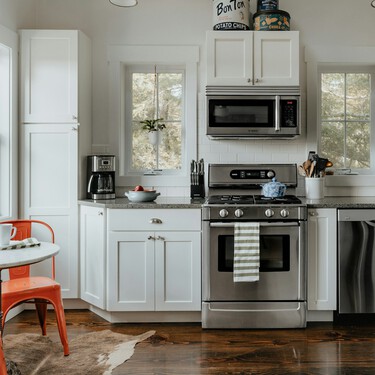 Ikea vende una mesa mini que se convierte en una de comedor con un simple movimiento y ocupa poco espacio