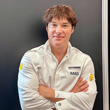 Jordi Cruz: “El hecho de ser catalanes no nos tiene que limitar al pa amb tumaca y la butifarra”