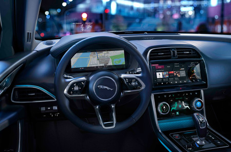Jaguar XE 2019
