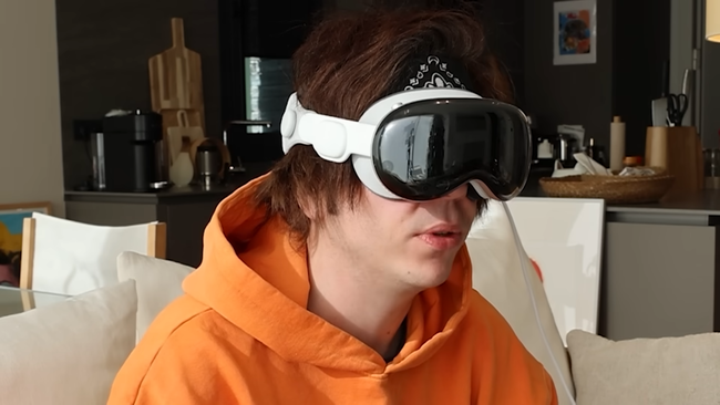 Rubius probando estas gafas de realidad virtual