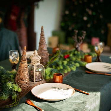 Ikea se la juega todo al rojo en Navidad con este candelabro tan original como llamativo