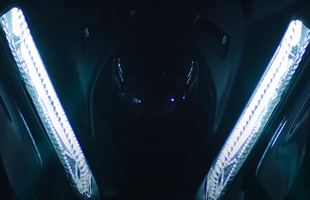 La nueva Yamaha MT-09 está en camino, y ya nos ha enseñado sus primeros detalles en este teaser