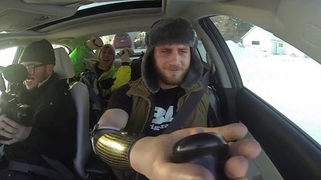 Cómo hacer drifting con un Mazda6 MPS sin brazos ni piernas