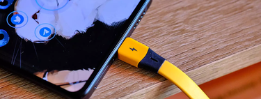 Si al cargar el móvil conectas el cable al cargador antes que al teléfono, puede que rompas algo 