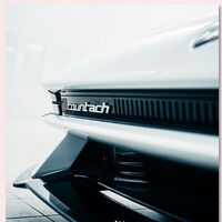 ¡Aquí viene! Estas son las primeras fotos del nuevo Lamborghini Countach, y pinta muy bien