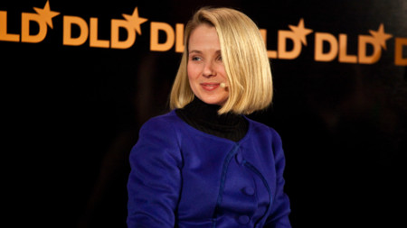 La tercera vía de escape de Yahoo: deshacerse de Marissa Mayer y del 75% de sus empleados