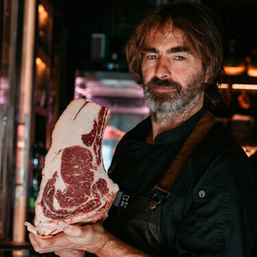 Iñaki Gorrochategui, parrillero vasco: “Si te has gastado muchísimo dinero en la carne, no compraría madera sino carbón” 
