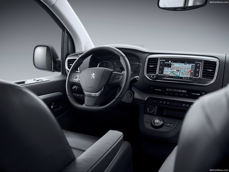 Peugeot Traveller 2017 1600 0c