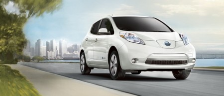 Los que se compran un coche eléctrico, siguen queriendo un coche eléctrico (si en casa hay dos)