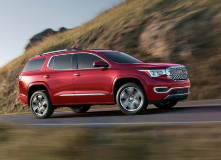 Nueva GMC Acadia 2017, pierde peso y gana eficiencia y tecnología