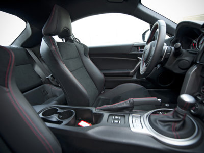 El asiento del coche es una obra de ingeniería infravalorada: así es cómo influye en su funcionamiento 