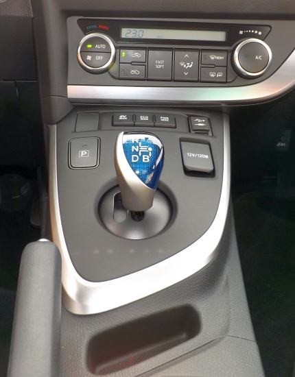 toyota_auris_ts_hybrid