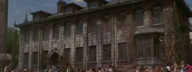 Si viste esta película en tu infancia, seguramente tenga la culpa de que no quisieras ir al colegio. Tenía una de las escenas más salvajes de los noventa y puedes verla en Apple TV 