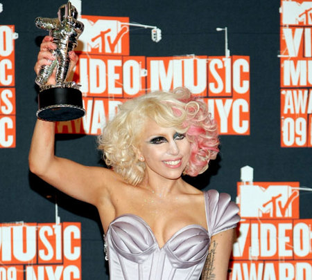 Lady Gaga dio la nota en los MTV VMA