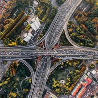 La DGT habla sobre la era post COVID-19: "Uno de los grandes retos que tenemos como país es el de la educación"