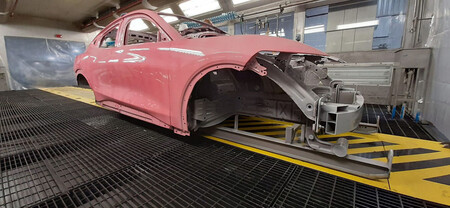 Ford Cuautitlan Pinta Un Mustang Mach E Rosa Por Accidente 1
