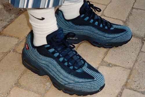 Nike Y Levi S Han Presentado La Coleccion Que Conquistara La Calle Unas Zapatillas Hechas De Vaqueros Que Amenazan Con Agotarse