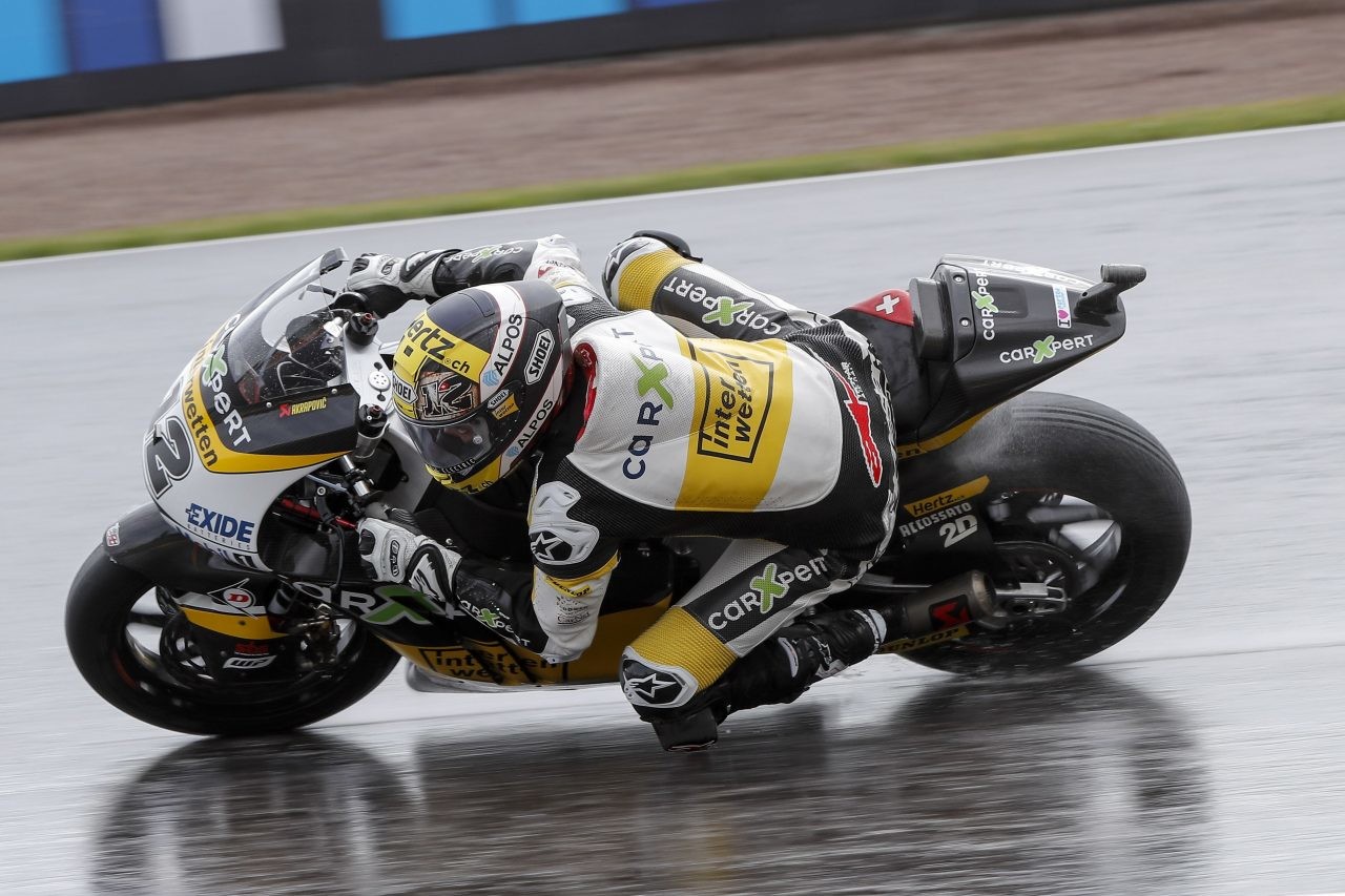 Thomas Luthi se postula como el hombre a batir en Japón con Álex Márquez a rueda