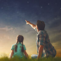 Perseidas 2023: cuándo, cómo y dónde disfrutar con los niños de la lluvia de estrellas del verano 