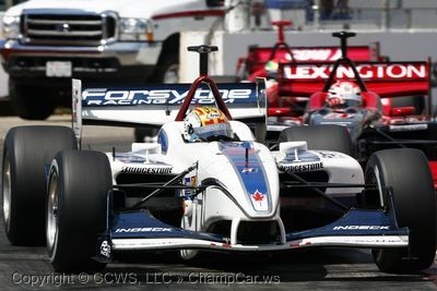 Oriol Servià sube al podio en Long Beach