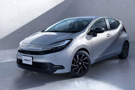Toyota Prius C Aqua 3