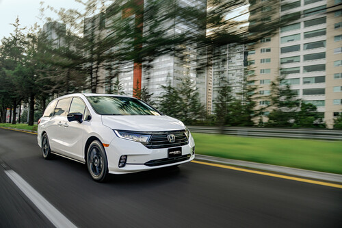 Honda Odyssey Black Edition 2023, la mini van japonesa se actualiza y presenta una edición con toque especial