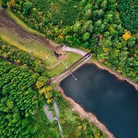 España sigue teniendo decenas de embalses que no se pueden usar porque literalmente nadie ha puesto tuberías