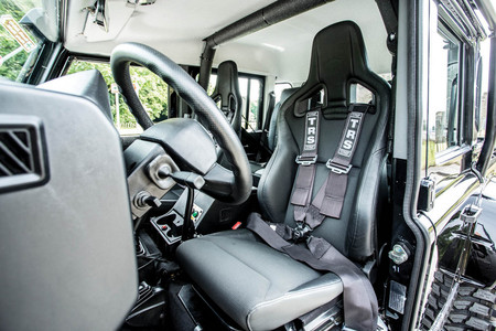 Land Rover Defender Svx Spectre 01 9