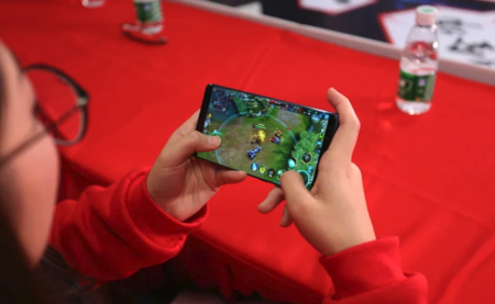 Nubia seguirá el camino de Razer y tendrá su teléfono para gamers, posiblemente el Z18