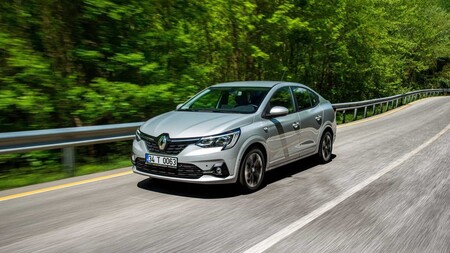 Los Renault Sandero y Logan dan marcha atrás: no renovarán generación en Latinoamérica