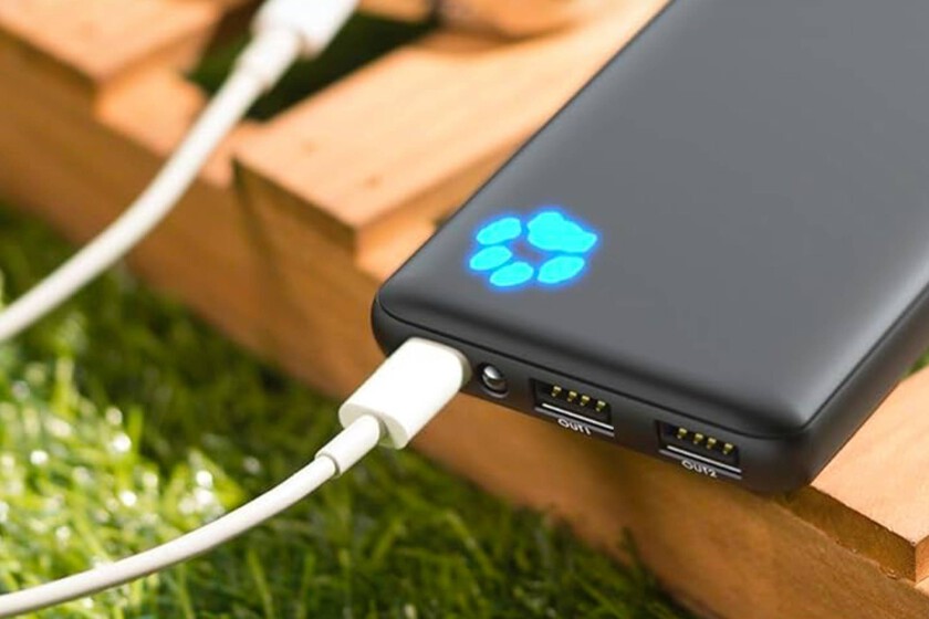 De tamaño compacto y gran capacidad: es la batería portátil perfecta para llevártela de vacaciones y que tu móvil no te abandone