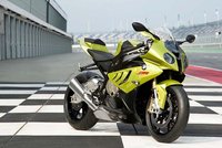 BMW lanza un kit de conversión para circuito para la BMW S 1000RR