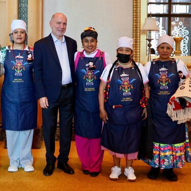 Orgullo mexicano: sabores de Oaxaca brillaron en Emiratos Árabes de la mano de cocineras tradicionales