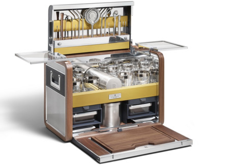 Esta maleta-coctelería de Rolls-Royce cuesta más que tu coche