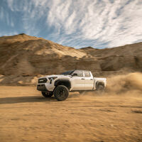 La Toyota Tacoma Hybrid estrena versión en México, con capacidad off-road aumentada y los asientos más especiales que cualquier pick-up. Este es su precio