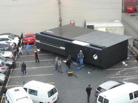 Aparece una Xbox One gigante en un parking de Vancouver (Canadá)