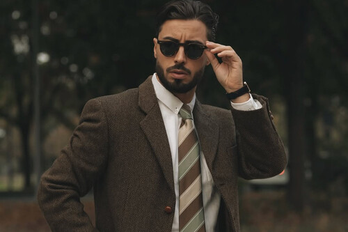 No Hace Falta Llevar Traje Para Oler Caro Los Perfumes Para Hombre Con Oud Tienen Esa Nota Profunda Y Amaderada Que Huele A Lujo Discreto Y Es La Estrella Del Otono