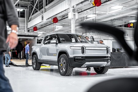 Rivian ofrecerá sus vehículos eléctricos con cuatro techos a elegir, entre ellos de cristal electrocrómico